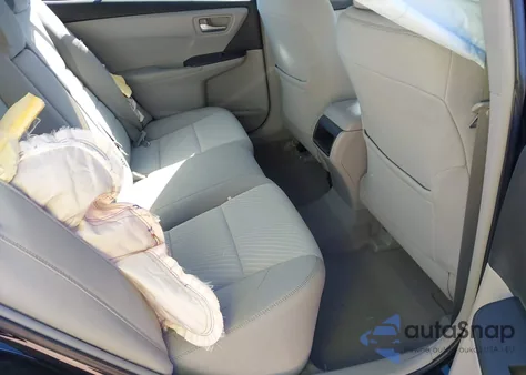 2015 Toyota Camry Se z USA, uszkodzony, nr VIN 04T1BF1FK7FU90279